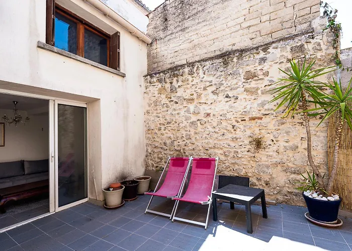 Et Garage Au Coeur Des Remparts -sans Cuisine Nyaraló *